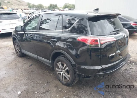 2017 Toyota Rav4 Le z USA, uszkodzony, nr VIN 2T3ZFREV1HW390953
